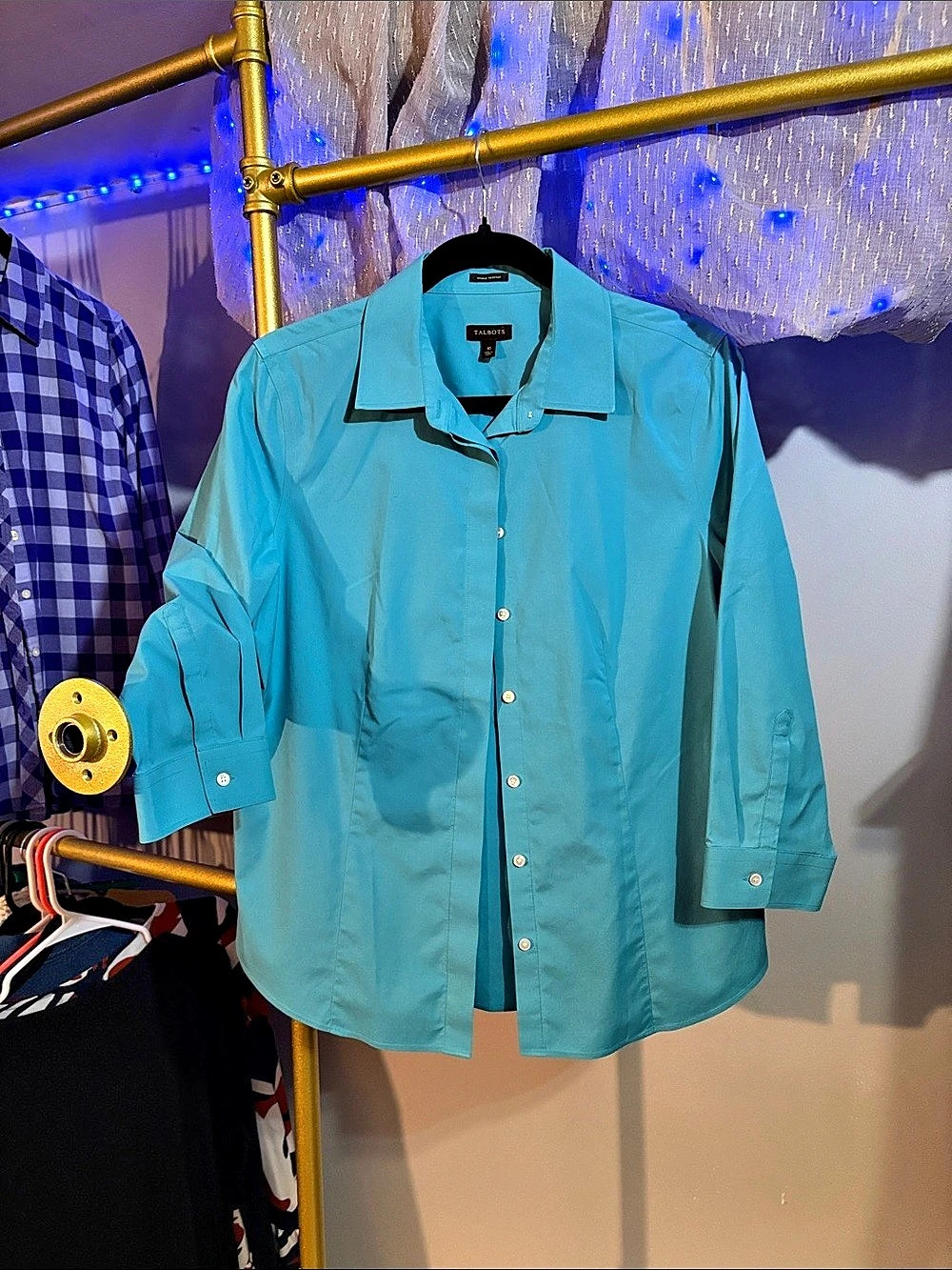 Talbots Wrinkle Resistant Button-Front Shirt Button Down Shirt in Blue Size 10